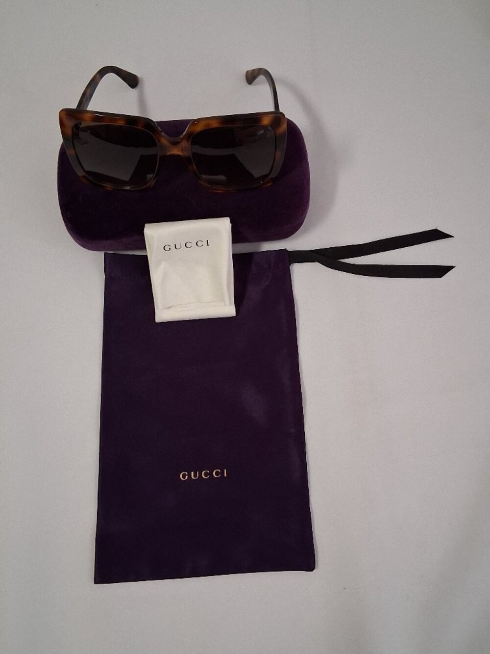 Gucci GG0418S 003 Sunglasses – Size 54-20-140